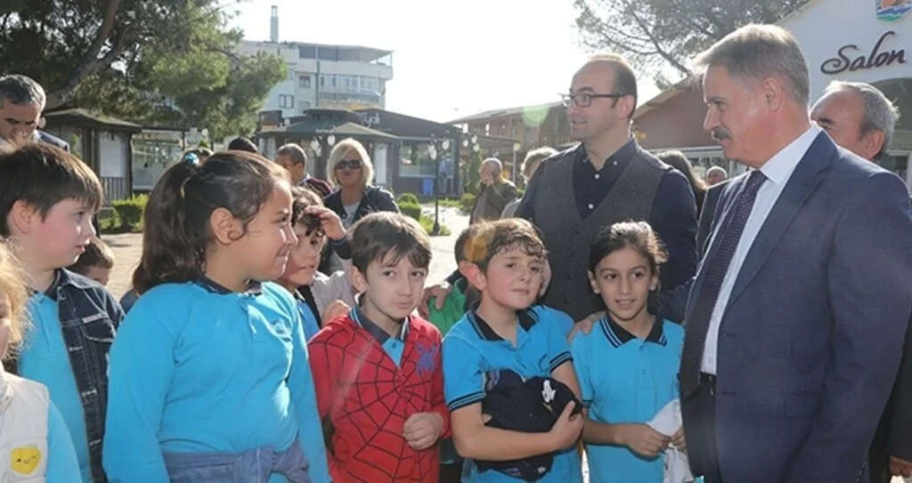 Atakum'da çifte açılış 'Kitap bizden, okuması sizden'
