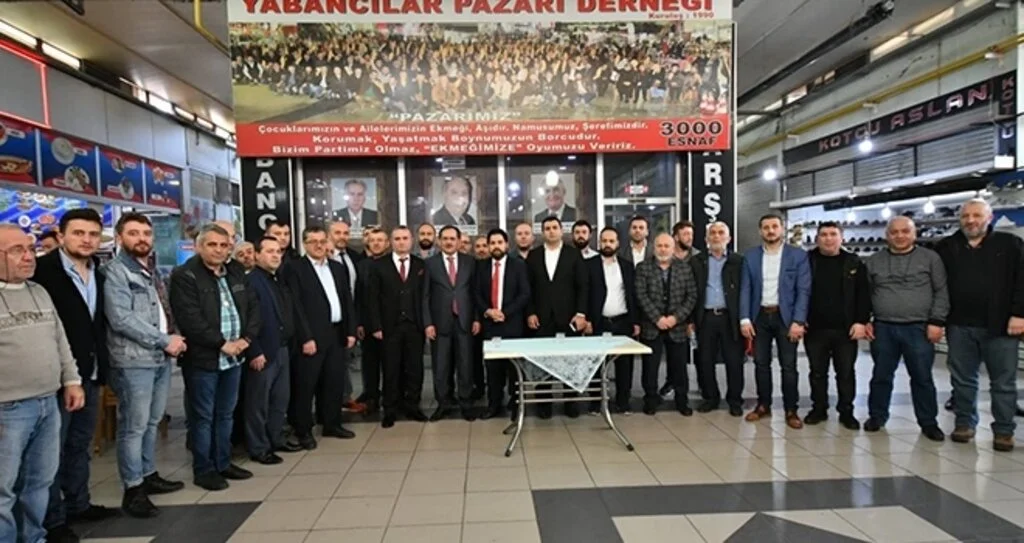Başkan Demir, Yabancılar Çarşısı esnafıyla buluştu