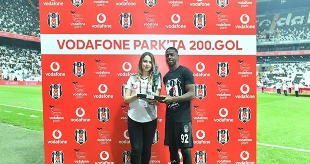 Beşiktaş Vodafone Park'taki 200. Golünü Kutladı