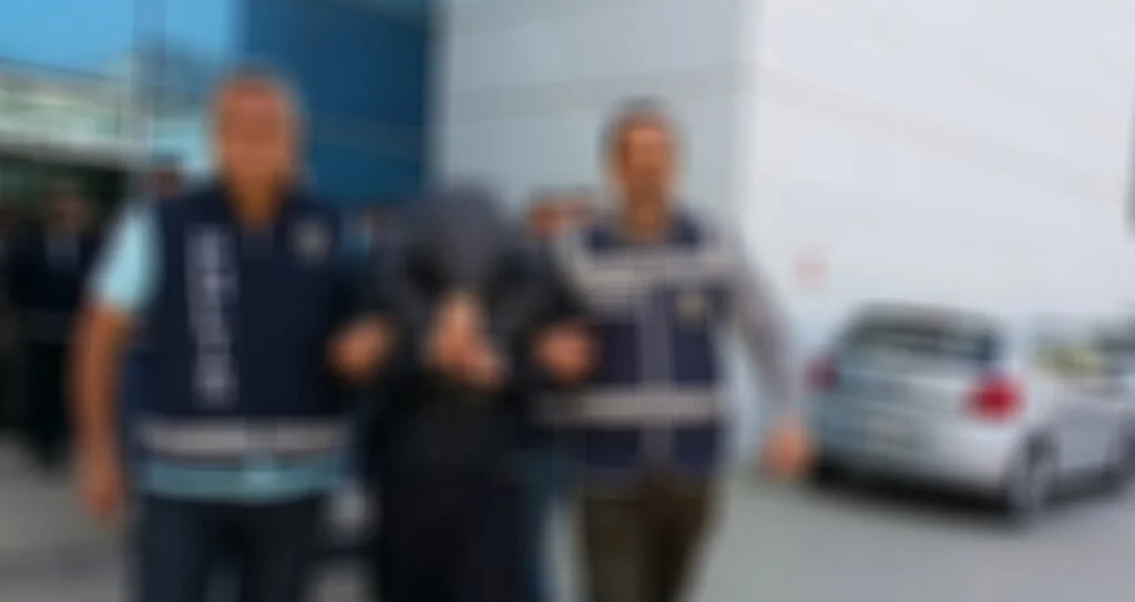 Bursa'da üniversiteli kızları taciz eden sapık yakalandı