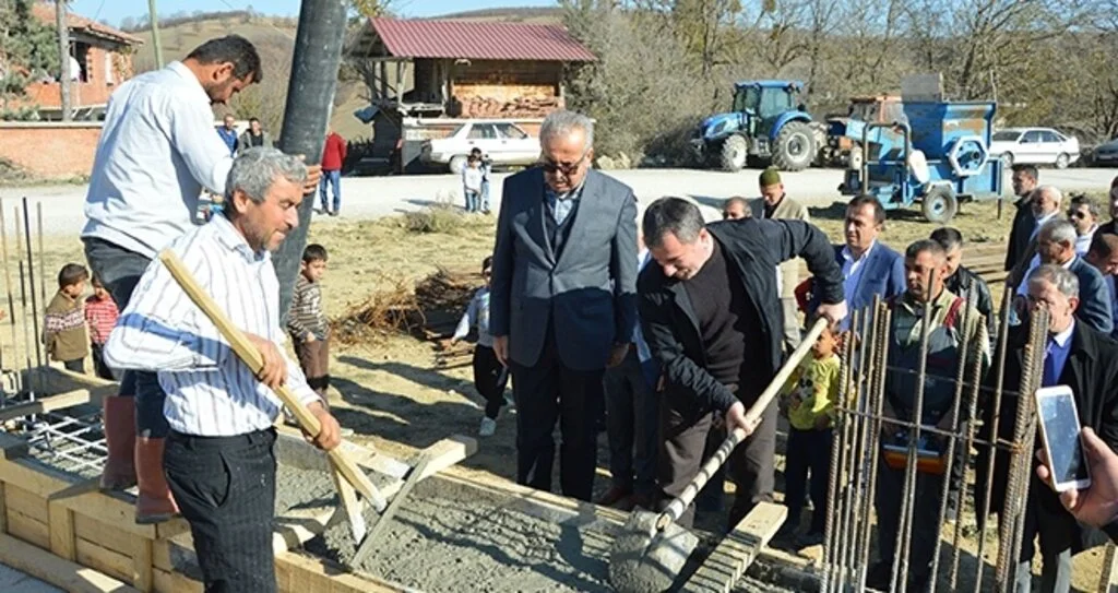 Erikbelen Yeni Camii'nin temel atıldı