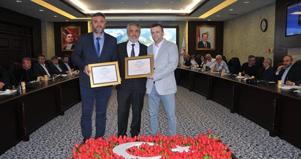 FEDEK'ten OMÜ'ye akreditasyon belgesi