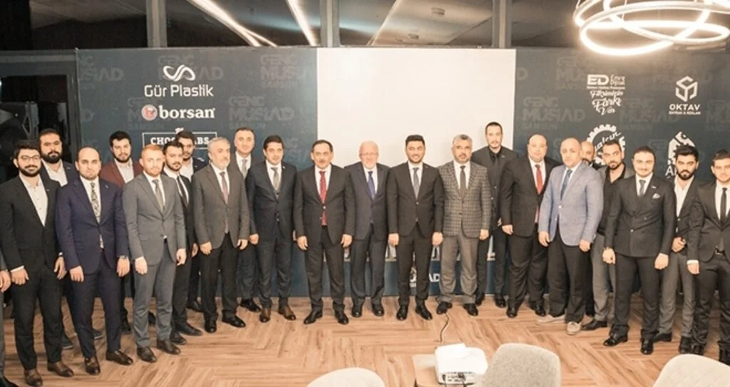 Genç MÜSİAD'da bayrak değişimi