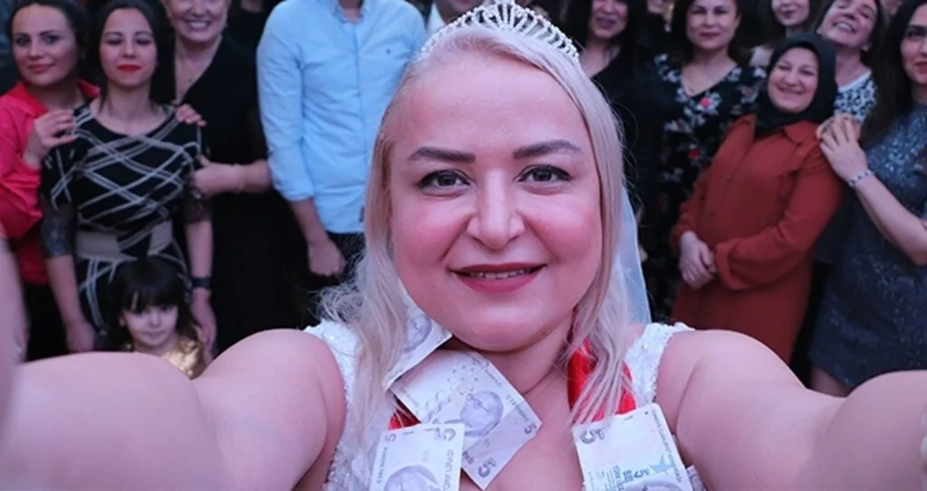 Güzellik uzmanına sürpriz düğün
