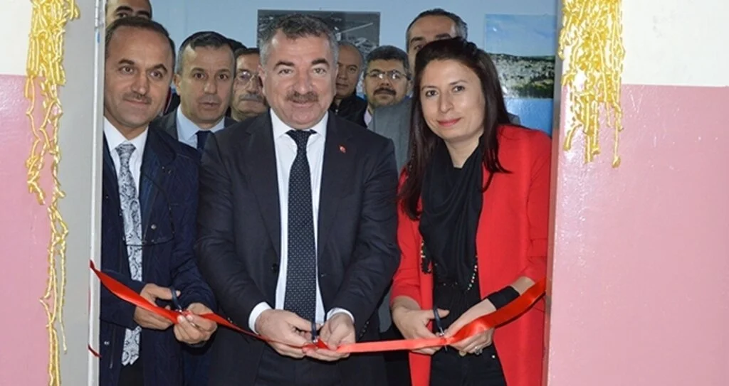 Havza'da 'Olanı götür olmayanı getir' mağazası 