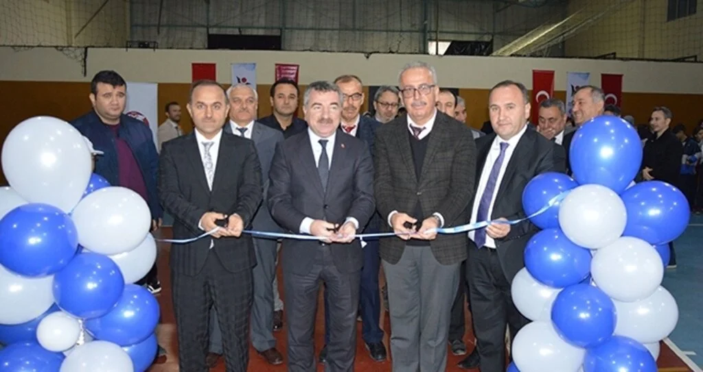 Havza'da TÜBİTAK Bilim Fuarı açıldı