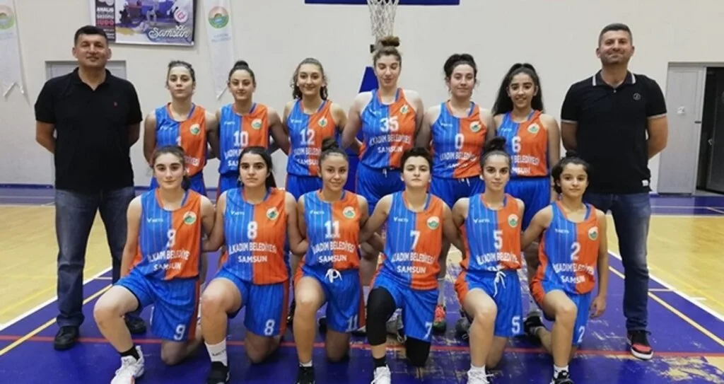 İlkadım U18 Bayan Basketbolcuları 3'lük Basketlerle Farklı Skora Gitti