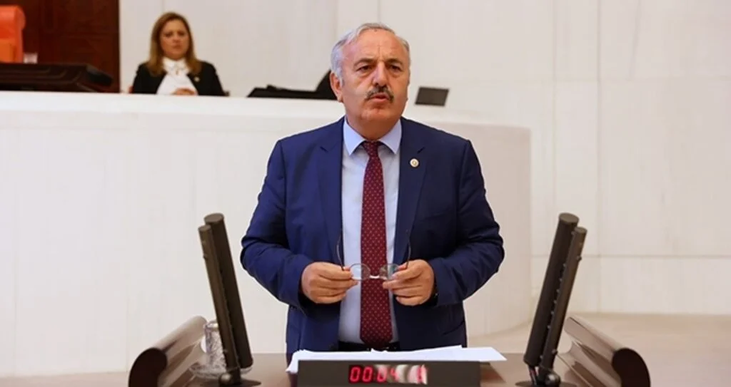 İYİ Parti Samsun Milletvekili Bedri Yaşar: Öğretmenlerin yaşam  koşulları iyileştirilmeli 