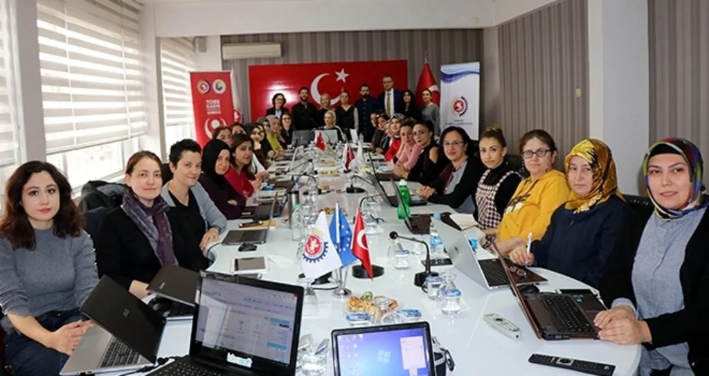 Kadın girişimcilere 'e-ticaret eğitimi'