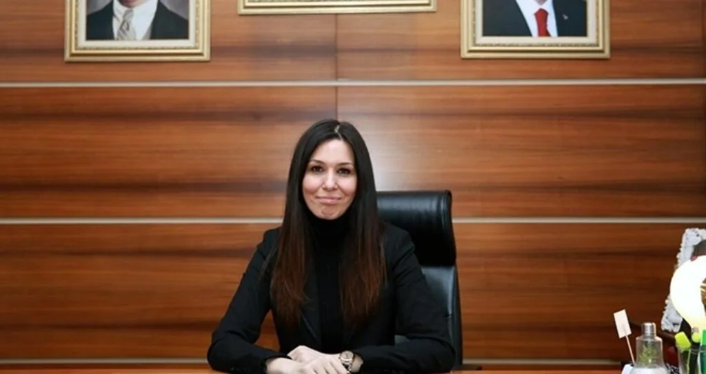 Karaaslan'dan Öğretmenler Günü Mesajı