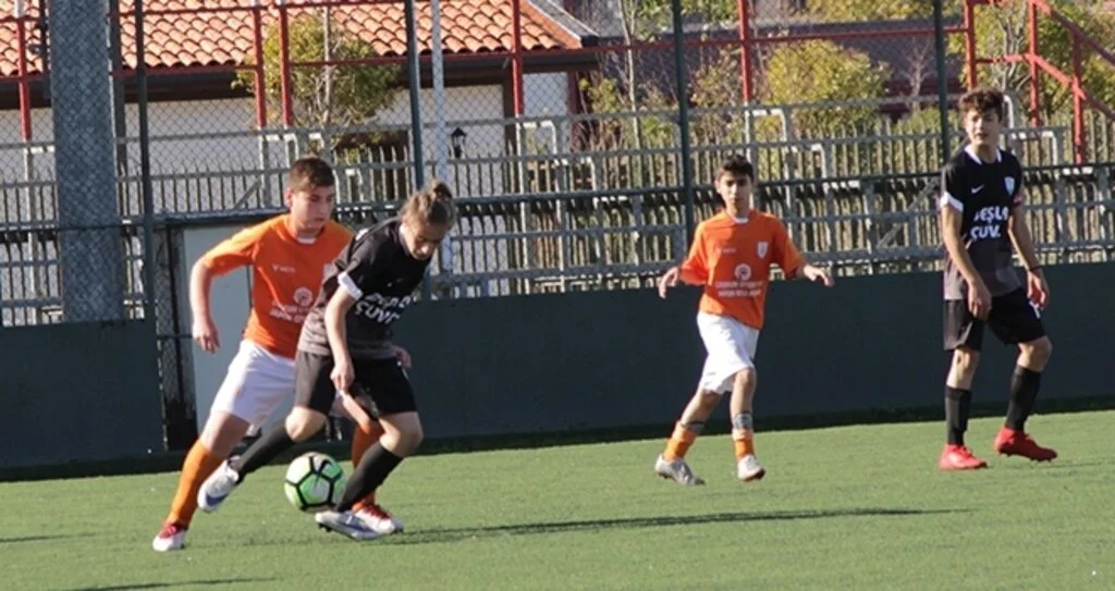KARASAMSUN İLK YARIDA BİTİRDİ