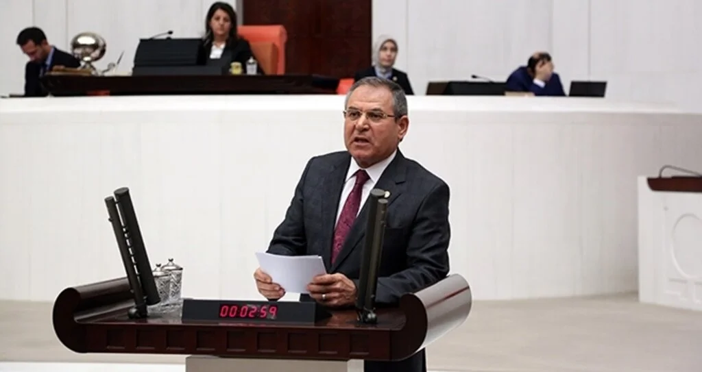 Kemal Zeybek: Yeni yargı paketinden demokrasi çıkmaz 