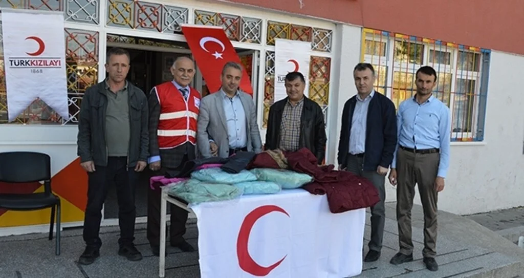Kızılay'dan Mont Yardımı