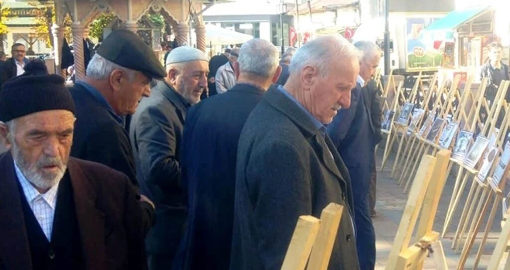 Ladik'te  anlamlı sergi