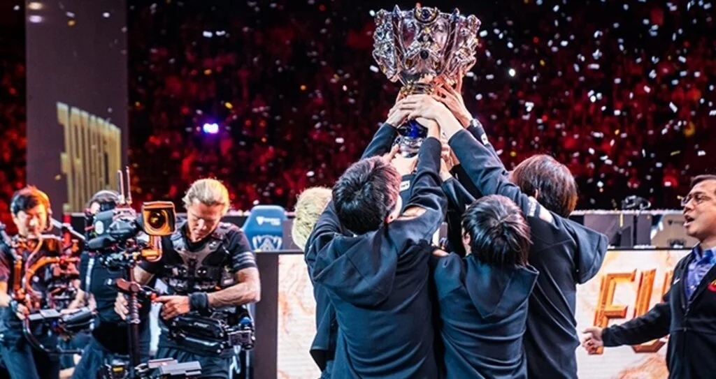 League of Legends Dünya Şampiyonu: FUNPLUS PHOENİX