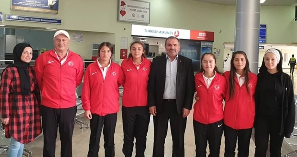 Milli Sporcular Kamboçya'ya Gitti