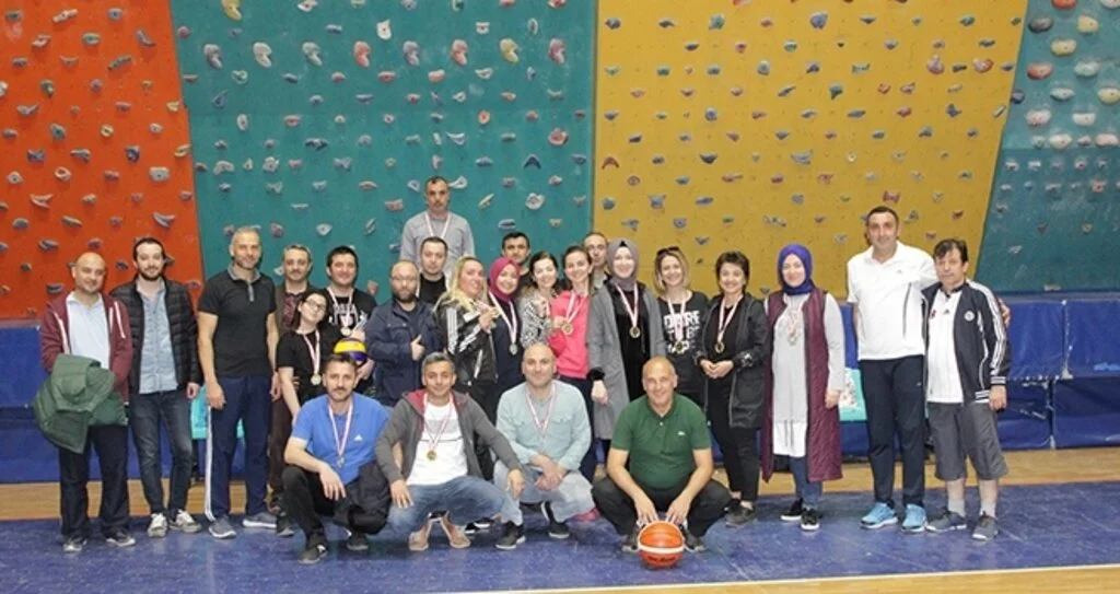 Öğretmenler Moral Depoladı