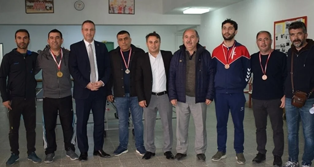 Öğretmenlerde Masa Tenisi Heyecanı