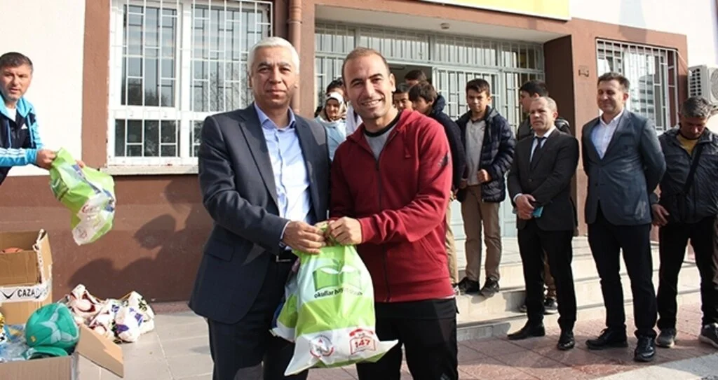 Okullara Spor Malzemesi Desteği