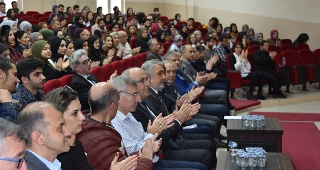 OMÜ’de 24 Kasım Öğretmenler Günü Coşkuyla Kutlandı