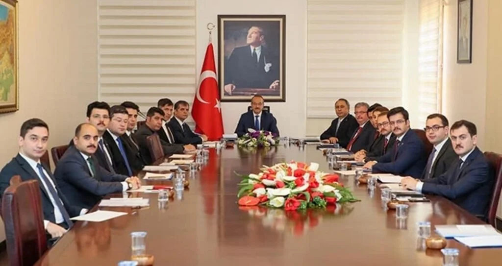 Ordu Valisi Yavuz kaymakamlarla bir araya geldi