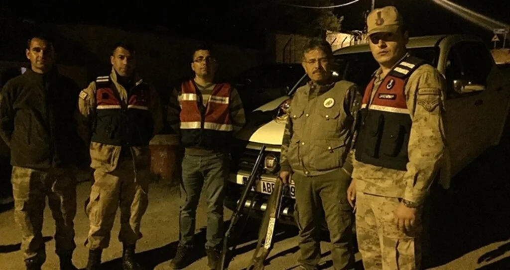Projektörle kaçak ava ceza yağdı