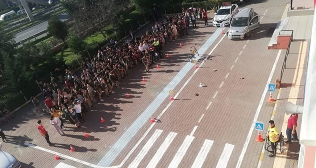 Samsun Jandarmadan “Yaya Trafik Eğitim Parkuru” uygulaması