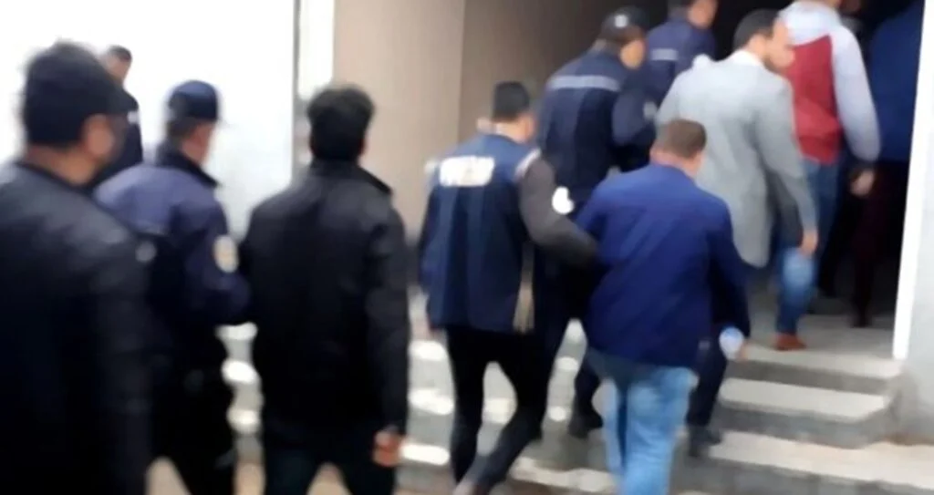 Samsun merkezli askerlere FETÖ operasyonu : 18 gözaltı