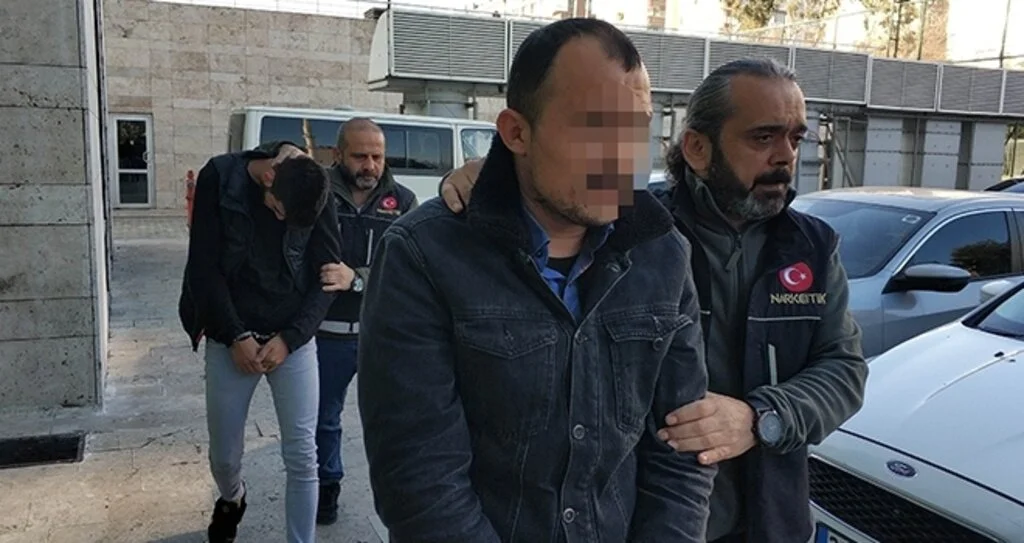 Samsun'a uyuşturucu hap getirirken yakalandılar
