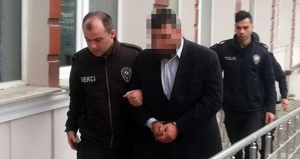 Samsun'da Polise bıçak çeken cezaevi firarisinin oğulları adliyede