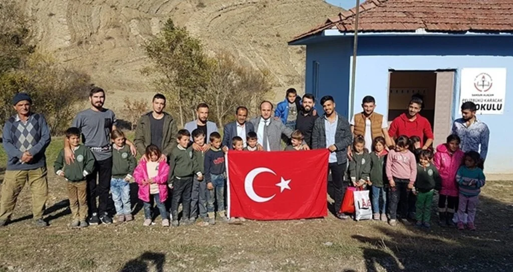 Samsun'da Yurtkur öğrencilere el uzattı