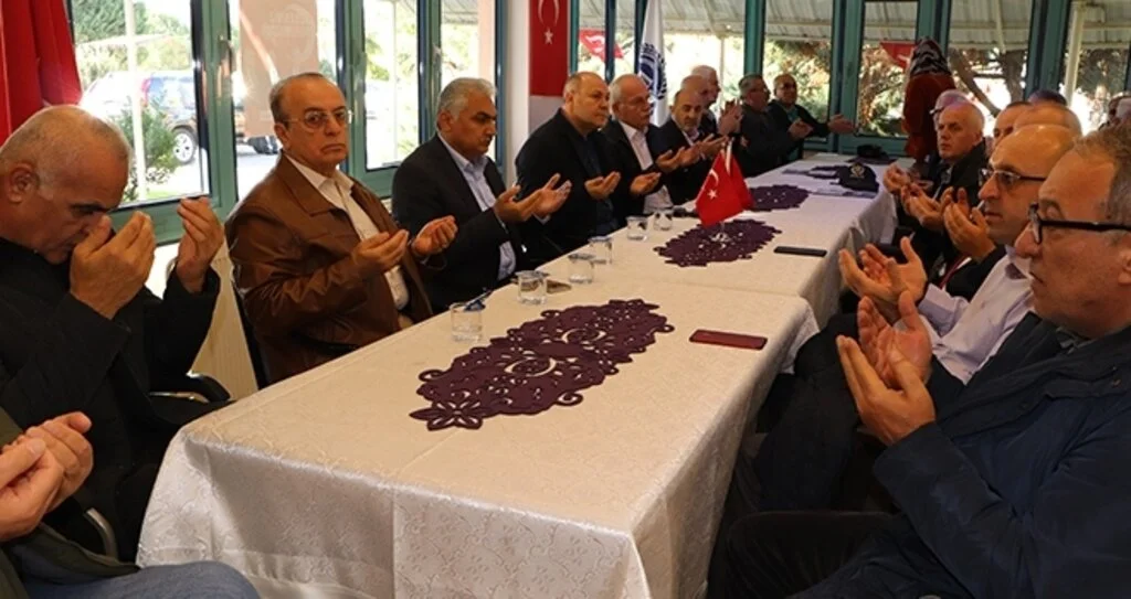 Şehitlere dua
