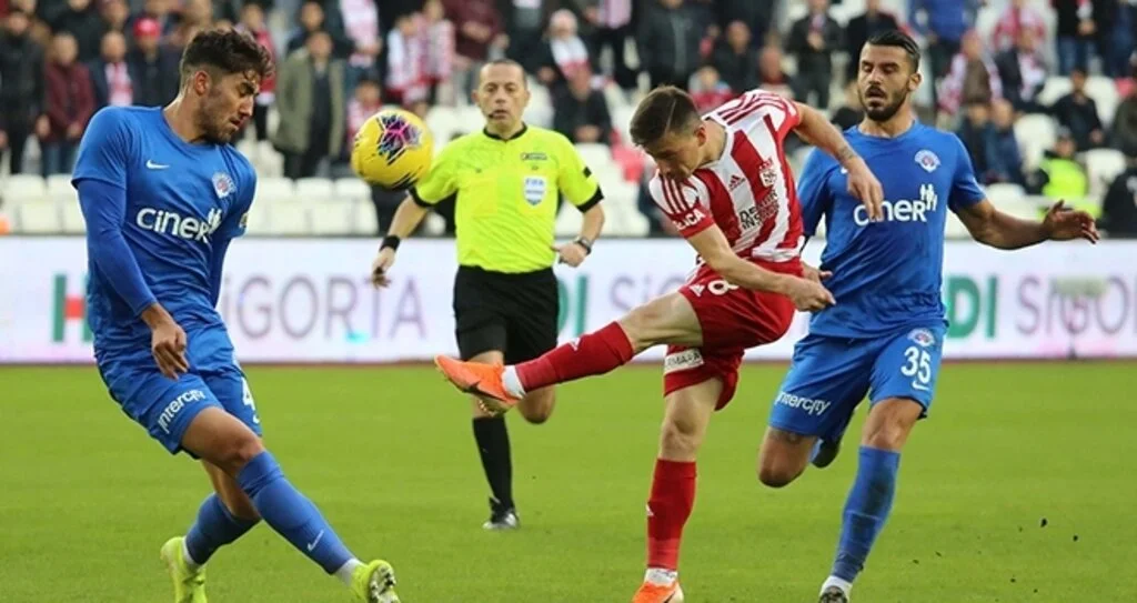 Süper Lig: D.G. Sivasspor: 2 - Kasımpaşa: 0 (Maç sonu)
