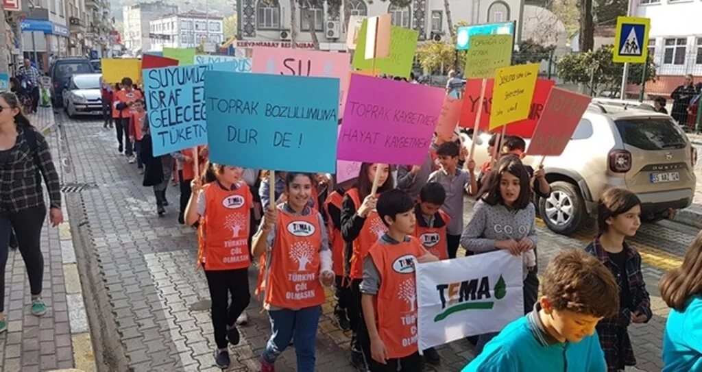 'Suyu düştüğü, toprağı oluştuğu yerde tut'