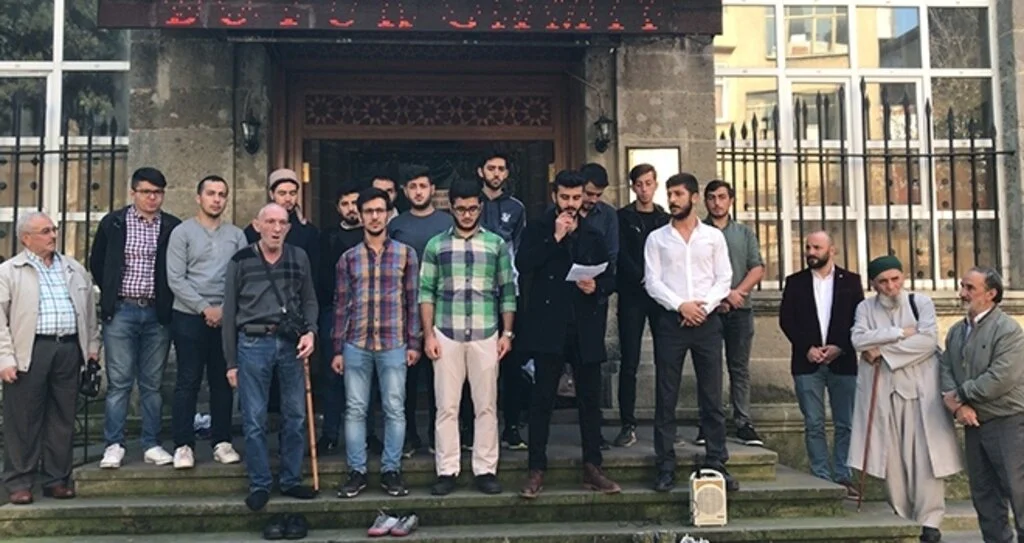 TÜGVA'lı gençler İsrail'i lanetledi