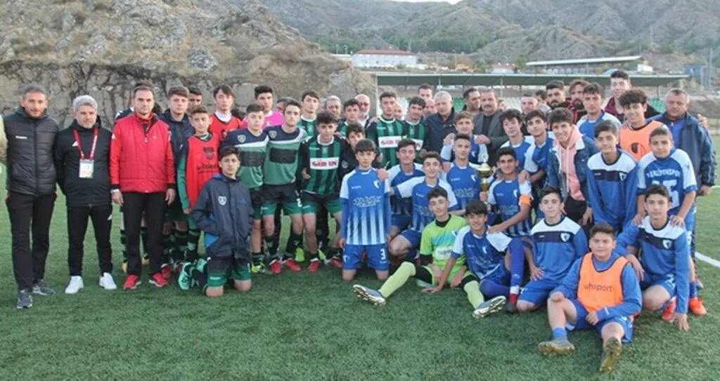 U16 ŞAMPİYONU MERZİFONSPOR