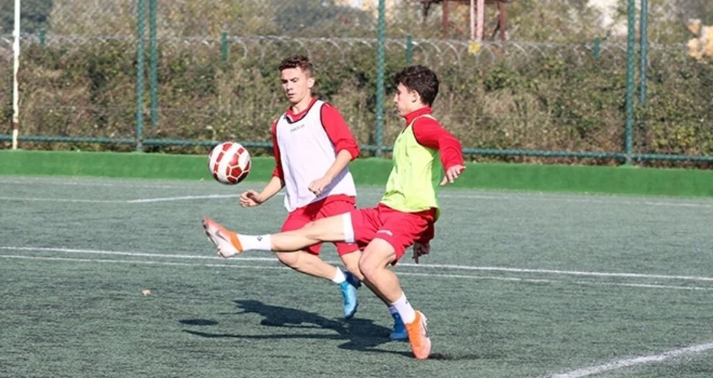 Yılport Samsunspor U17 Takımı Pas Çalıştı
