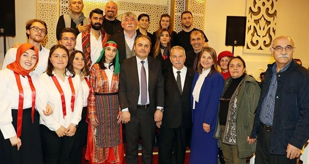 Alevi-Bektaşi ozanları deyiş ve şiirle anıldı