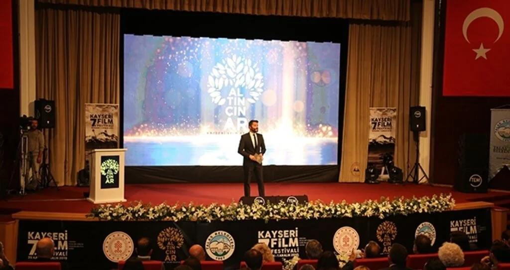 'Altın Çınar'lar Sahiplerini Buldu