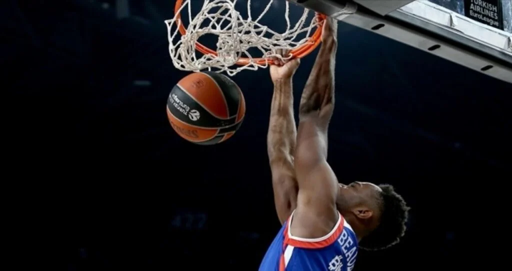 Anadolu Efes'in Avrupa'da bileği bükülmüyor