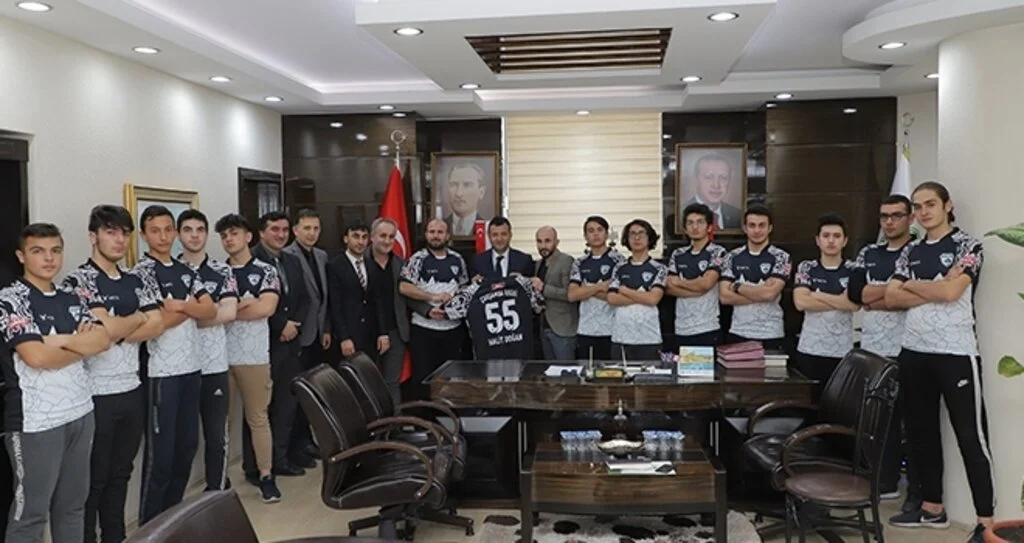 Başkan Doğan Ragbi Takımını Ağırladı
