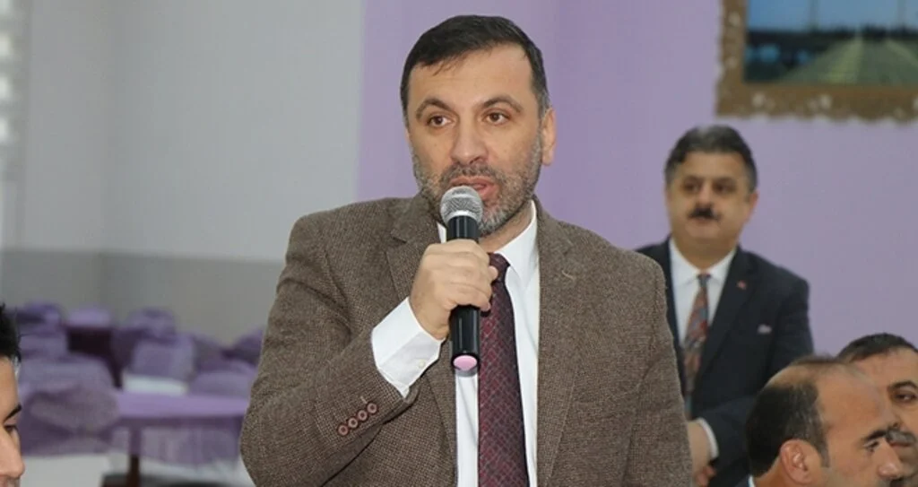 Başkan Sarıcaoğlu: Hizmette Ayrım Yapmayın