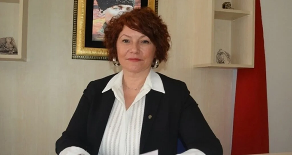 Cumhuriyet karşıtları halen diri durumda