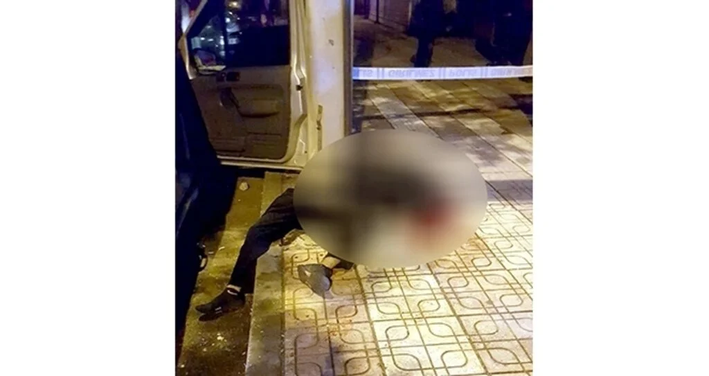 Diyarbakır'da bir genç ağzından pompalı tüfekle vurulmuş halde bulundu