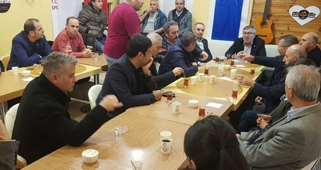Eğitim Bir Sen 2 Nolu Şube Başkanı Demir: Ekonomik krizin sorumlusu değiliz 