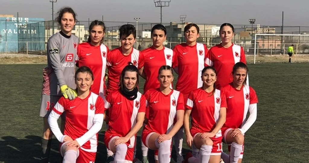 Futbolun Sultanları Nusaybin Gençlikspor'u Gol Yağmuruna Tuttu