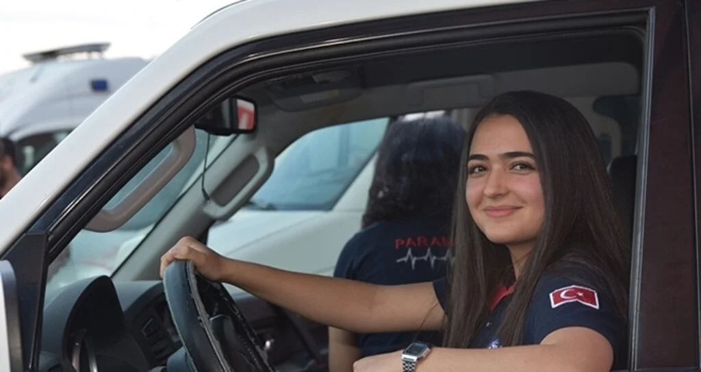 İlk ve acil yardımcılar ‘Paramedik Haftası’nı kutladı
