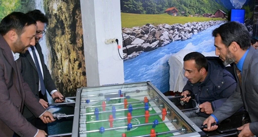 İmamlar engellileri gönüllerince eğlendirdi