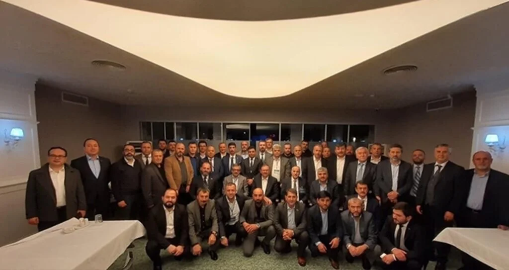 İstanbullu iş insanları ASRİAD'ın konuğu oldu