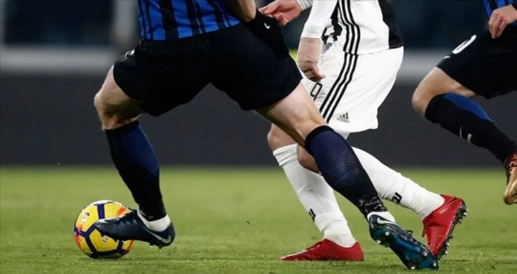 İtalya Serie A'da zirveyi iki takım paylaştı